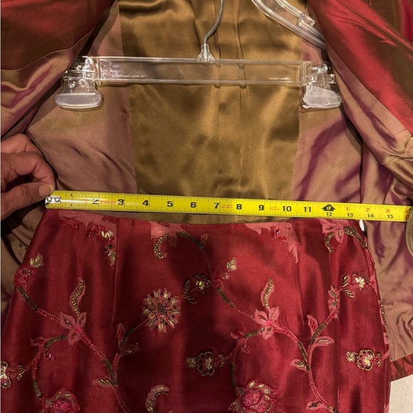 Vintage Burnt Orange Beaded Silk Skirt Suit Set. Rare find , nice workmanship. - Picture 11 of 15